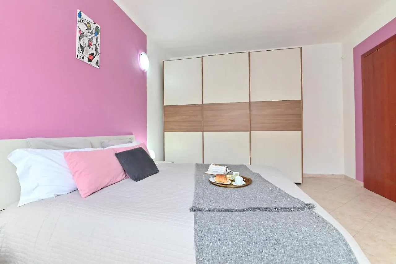 Apartment Izzhome Njoy Pula