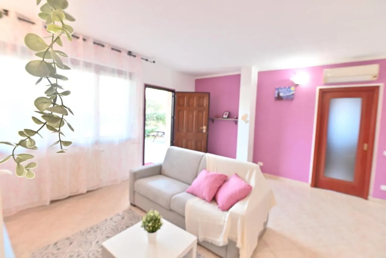 Apartment Izzhome Njoy Pula Italy
