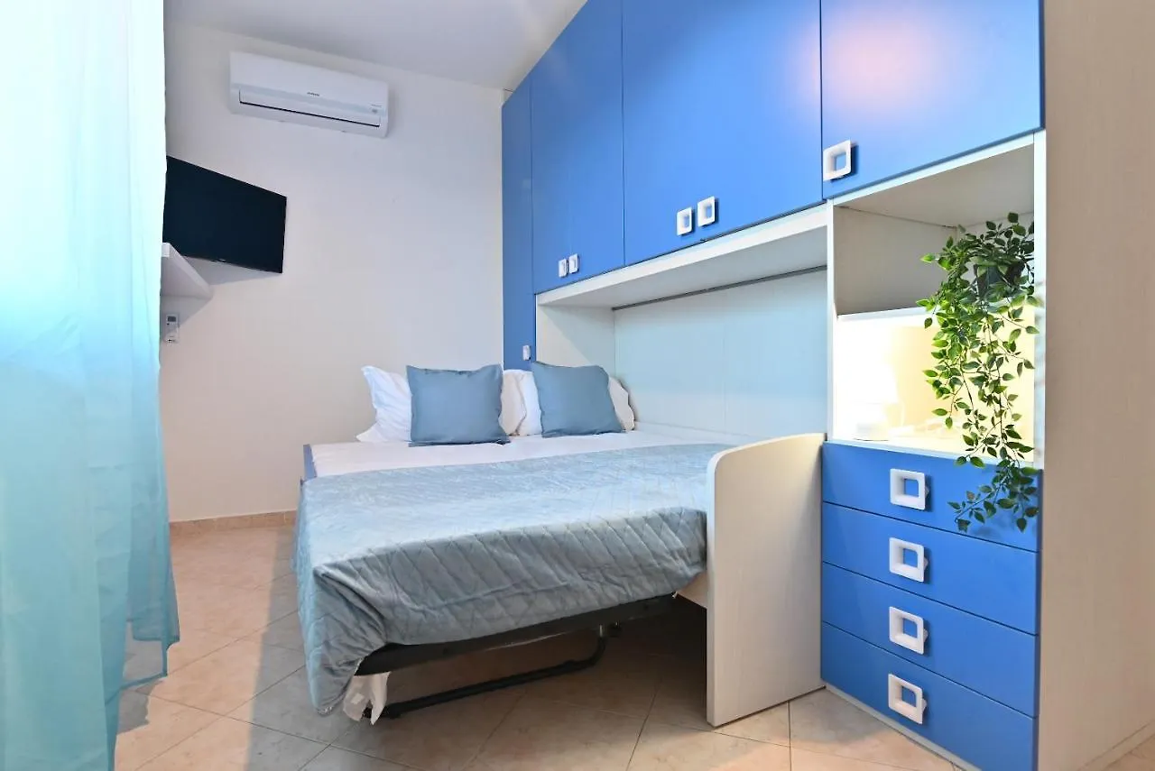Izzhome Njoy Pula Italy
